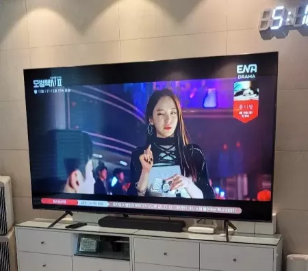 삼성 85인치 크리스털 UHD 4K 스마트 TV